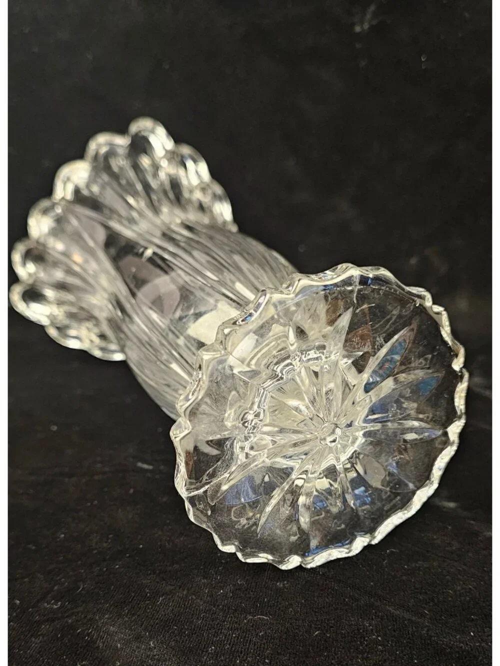 Oneida Crystal 9 Inch Bud Vase